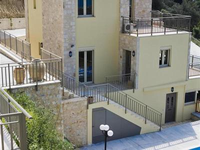 Holiday house for 8 persons, with swimming pool