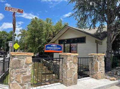 Howard Johnson by Wyndham Downtown Gatlinburg