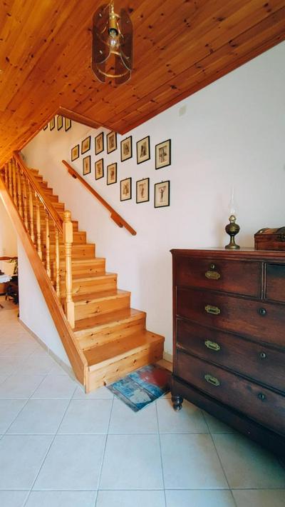 Retro Wooden House Gaios