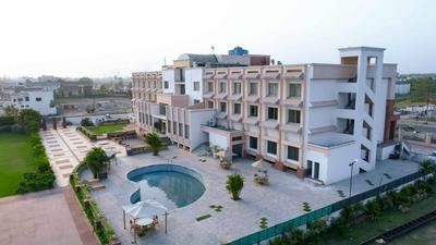 Sobti Continental Hotel