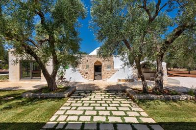 Trullo Diciannove by Perle di Puglia