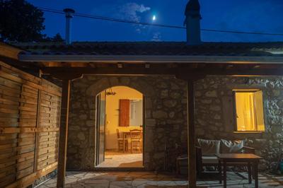 Kantounia Stonehouse