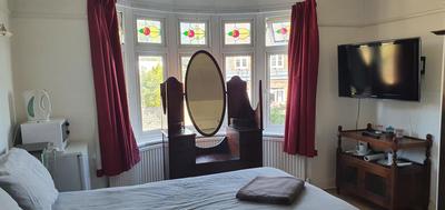Private Rooms just 19 minutes from Central London