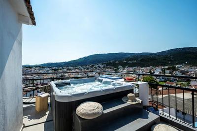 Lithos Suites, Premium Κey Collection