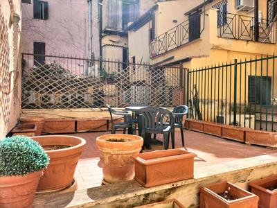 Sunny Trevi Home with terrace