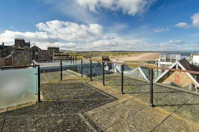 Links View, Golf Place