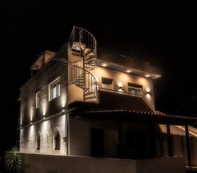 Ephantasy Living - Luxury home with roof garden
