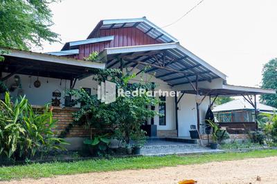 Sahabat Pantai Guest House Mitra RedDoorz