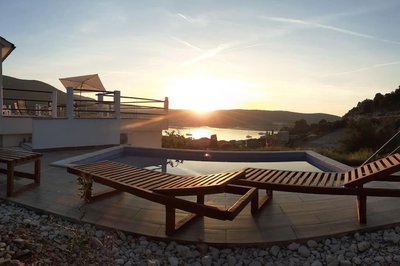 Vis - luxury holiday villa with swimming pool