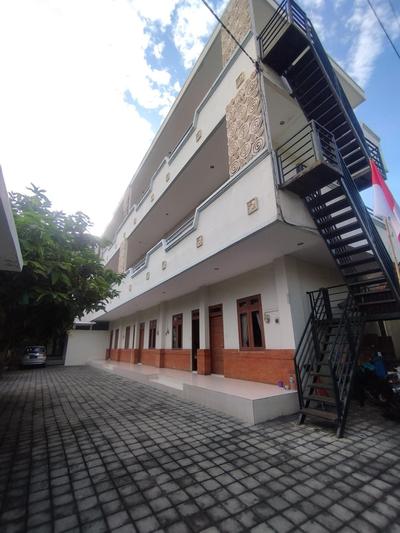 Adi Pelita Sari Bali