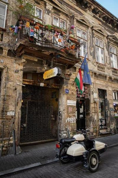 Lovely Apartment in Party Street