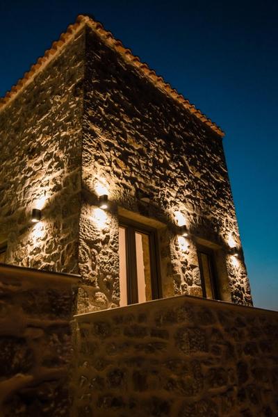 Mani Luxury Suites and Studios in Gytheio with Private Pools