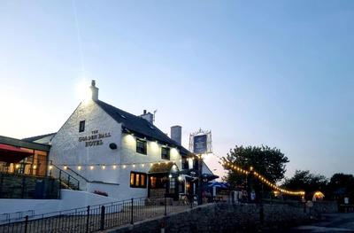 The Golden Ball Cottages