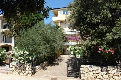 Apartments with parking space Mandre, Pag - 18748