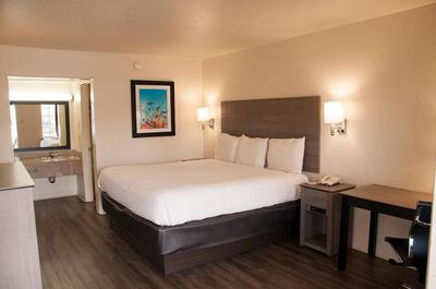 Exacta Inn