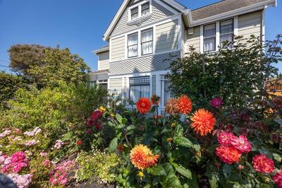 Nantucket Whale Inn, Half Moon Bay
