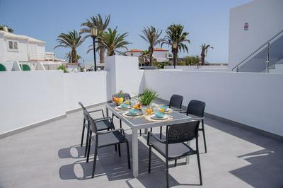 Poris 4 Beachfront Corralejo By Holidays Home