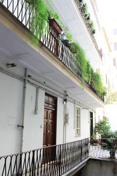Near Colosseum by Varental 2BR + 1SB