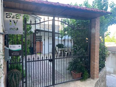 B&B IV Vico