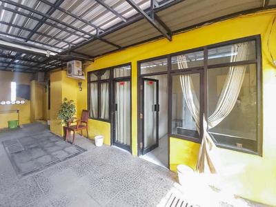 De Luck Homestay near Alun Alun Sidoarjo