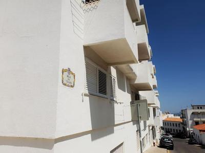 Old Town Apartment 5min to the beach