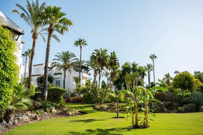 Salt Beach & Garden Apartment