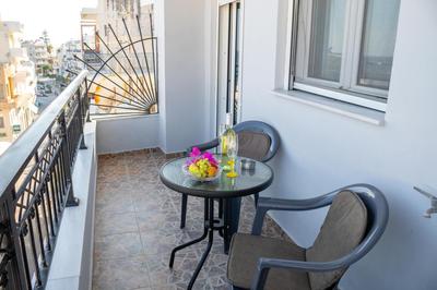 Lovely sea view apartment at the heart of the town