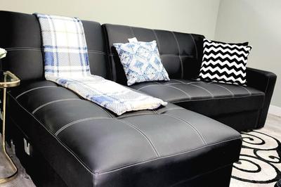 QUIET & COZY MODERN SUITE CLOSE TO RCMP