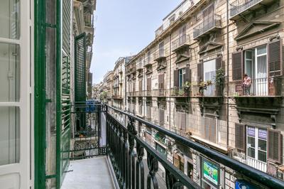 Vittorio Emanuele Charming Central Flats
