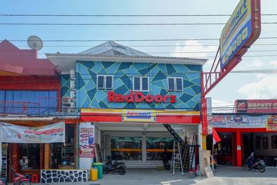 RedDoorz @ Jalan Raya Baturaden 2