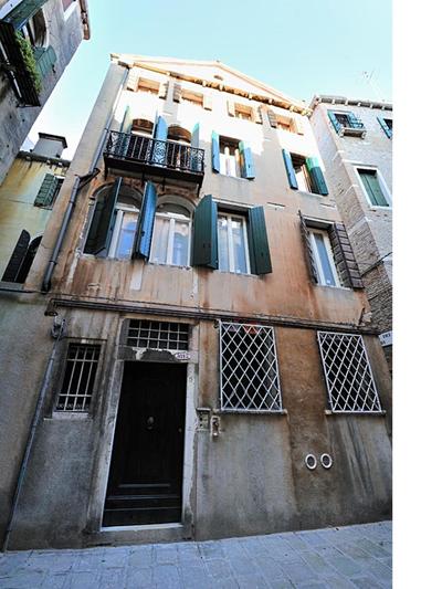 Charming Castello Apartments by Wonderful Italy