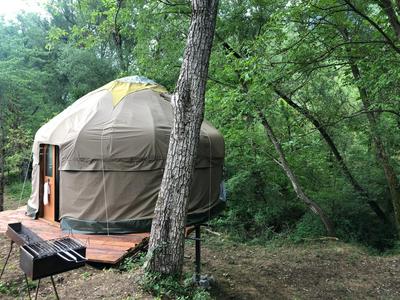 Romantic Treehouse Yurt in Nature Reserve with Jacuzzi