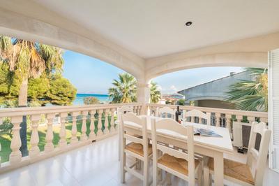 Holiday apartament with direct access to the beach in Alcudia