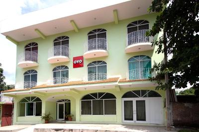 OYO Hotel Estacion,José Cardel,Parque Central Revolución