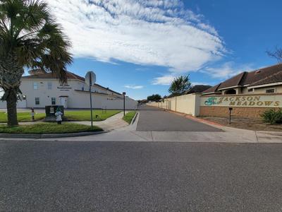4 BR Smart Luxe Condo, Gated Community, Pool View, Mins to Costco & Top Golf