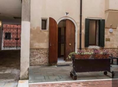 Corte sconta Ca'Maurizio