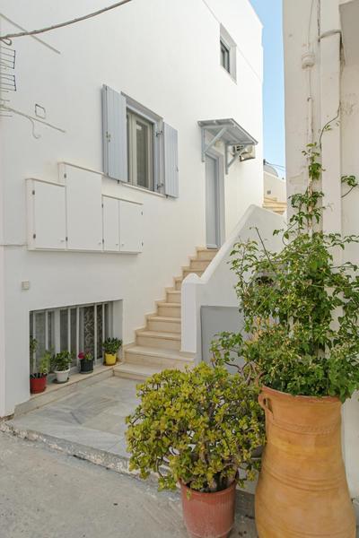 Hermes Luxury Studio Apartment - Naxos Center