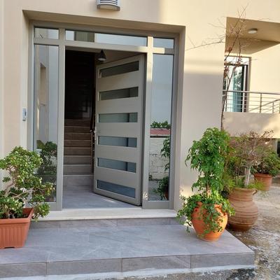 Manolakis House