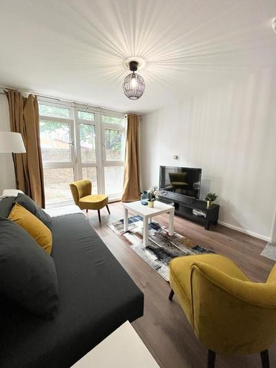 Lovely 2-bed 20 mins to central London
