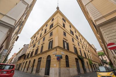 Warm apt in ancient building in Vatican-P S Pietro