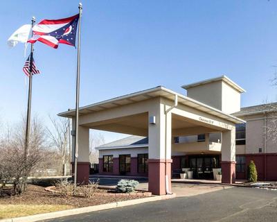 Quality Inn & Suites Oakwood Village - Cleveland South