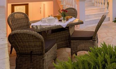 Danae Luxury Apartment