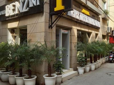 Hotel Benz International, Karol Bagh