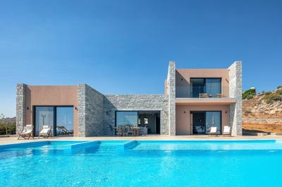 Seafront elegant villas, with infinity pools & devine views!