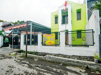 OYO Life 91606 Nadin Guest House Syariah