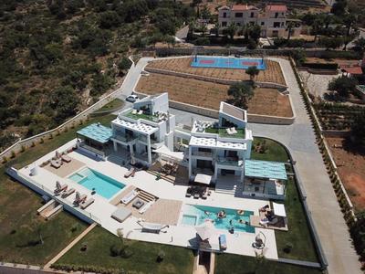 Mageia Exclusive Residence - Twin Villas & Sports Facilities by etouri