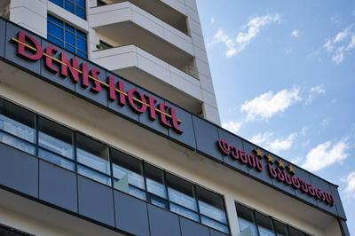Denis hotel