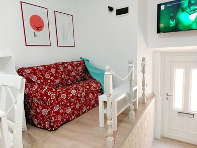Sha La La - Charming, unique studio in a historic building next to a castle, WIFI, smart TV, washer-dryer