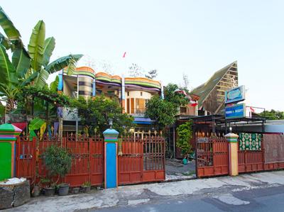 OYO 91601 Double-Degree Syariah (Female & Family)