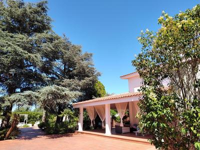 Villa Angela Pool & Suites, piscina privata, giardino, barbecue, parcheggio e WiFi gratuita
